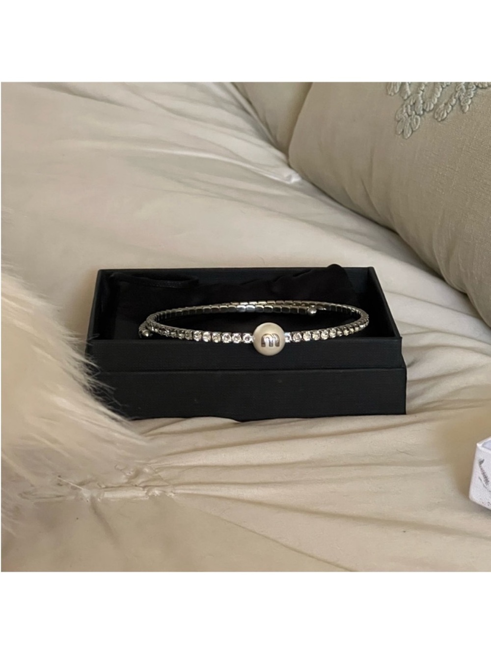 Miu Miu Diamond Pearl
Choker - Picture 8 of 10